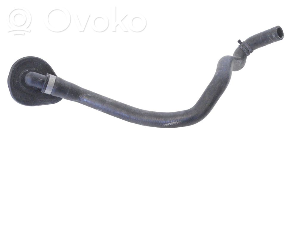 Audi A4 S4 B9 8W Tubo flessibile del liquido di raffreddamento del motore 
