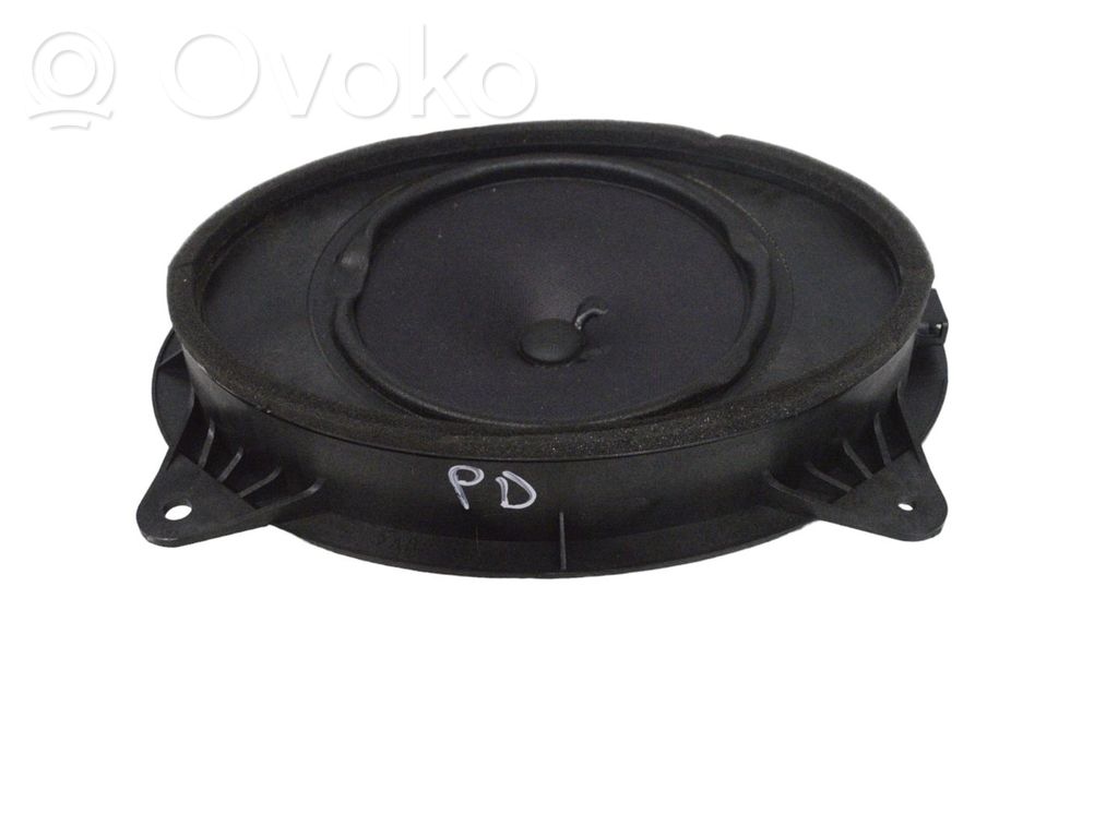 Subaru Outback (BS) Front door speaker 