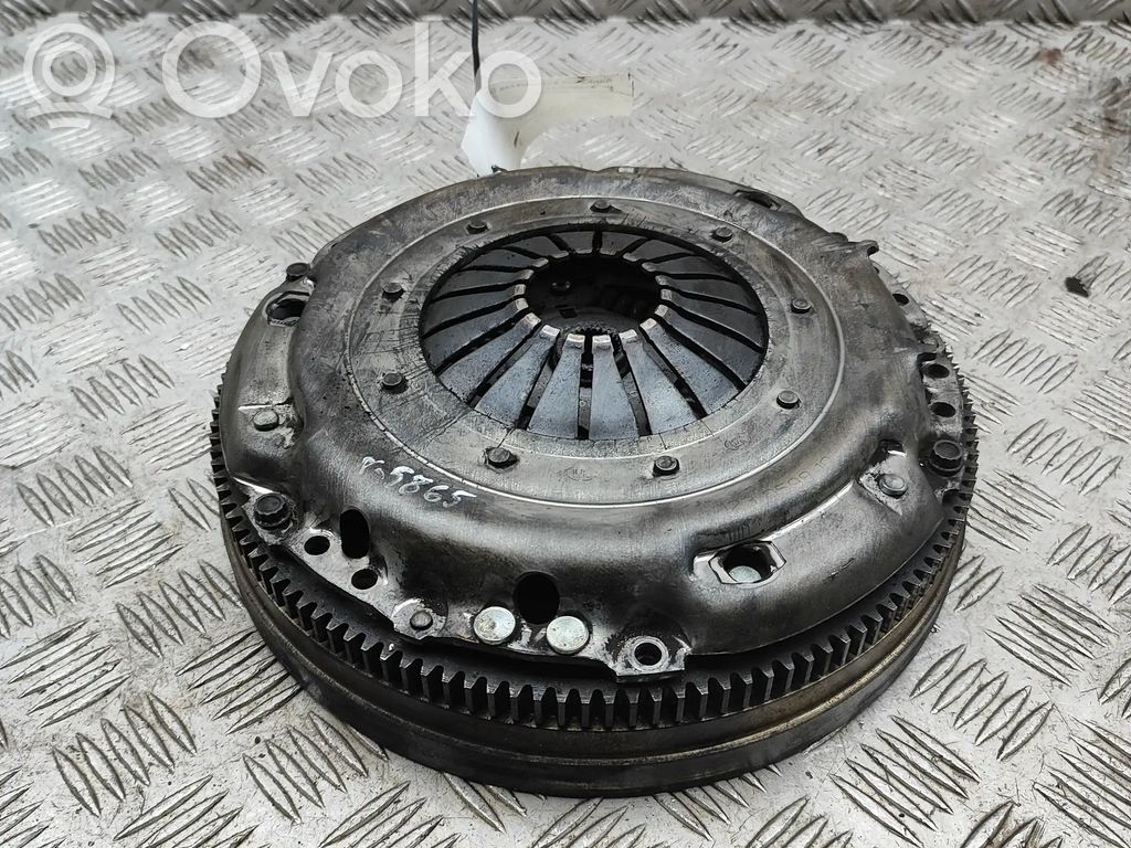 Kytkinsarja   823082010,123059810,04L105273