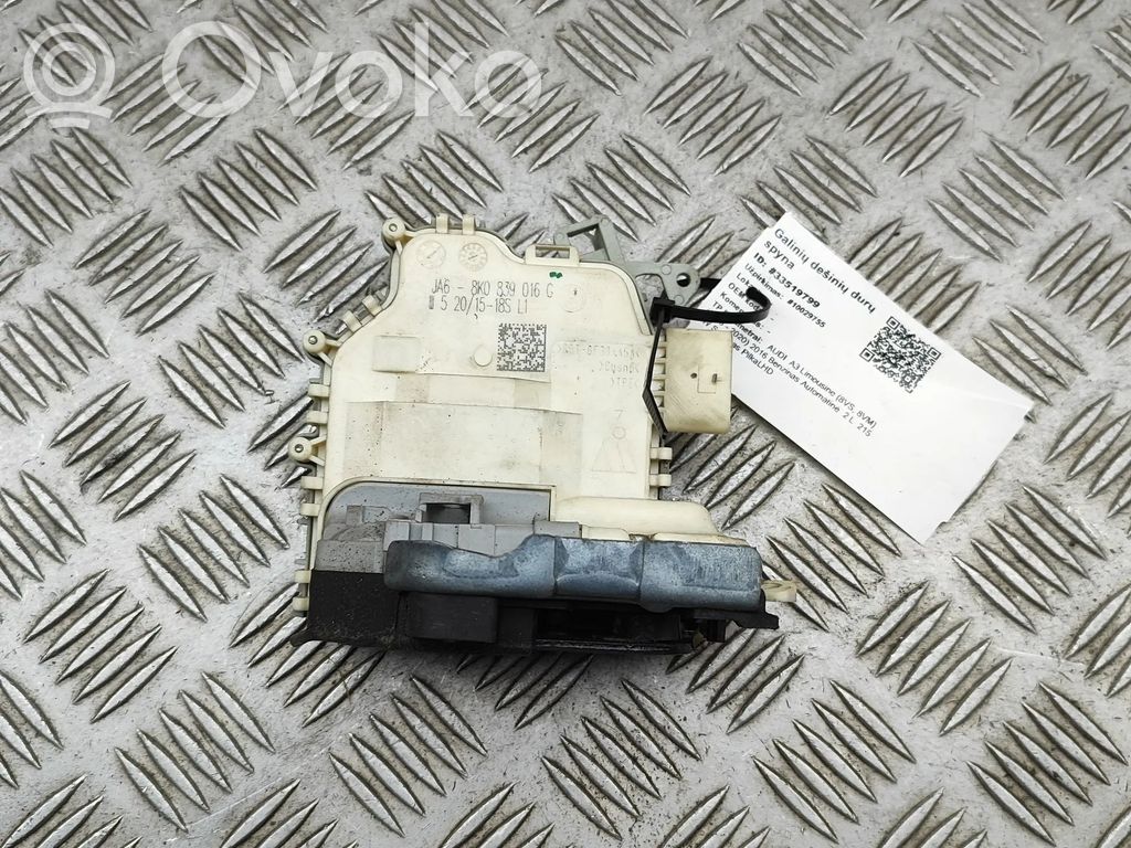 Audi A3 S3 8V Zamek drzwi tylnych 