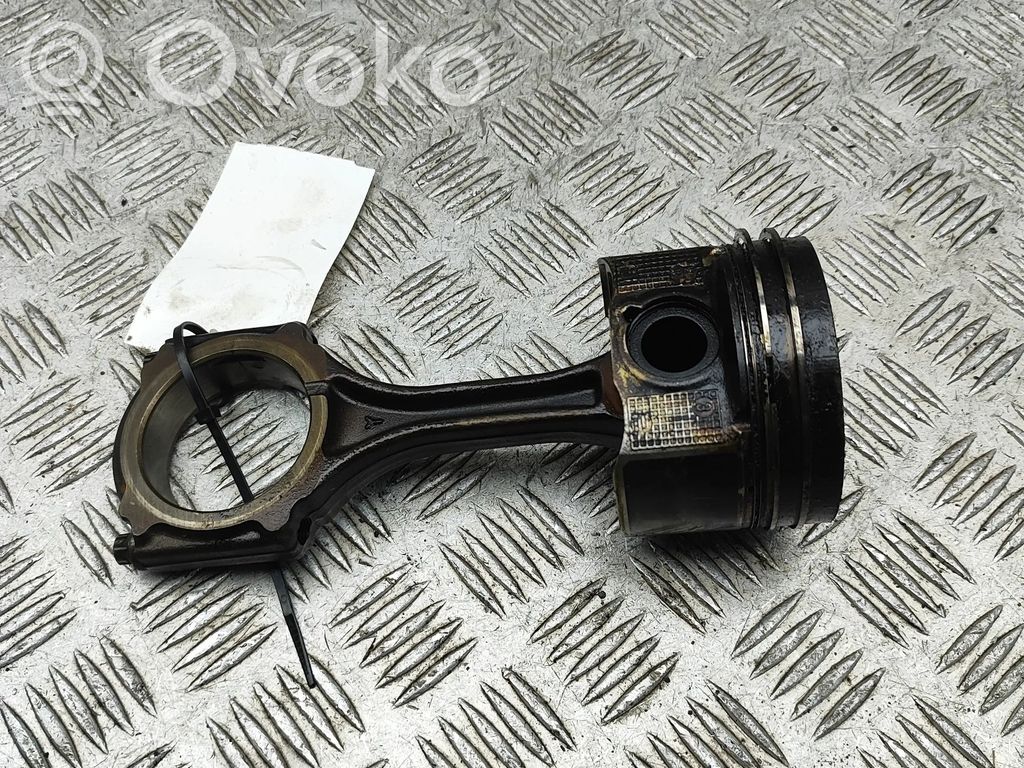 Mazda CX-5 Piston 