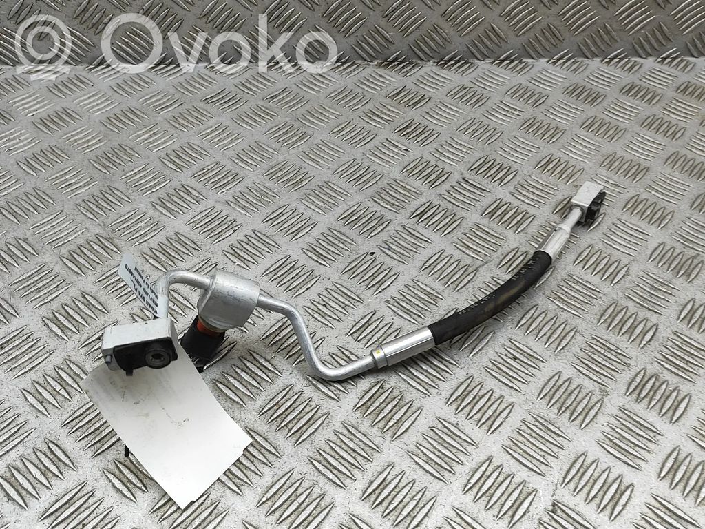 Volkswagen ID.4 Ilmastointilaitteen putki (A/C) 