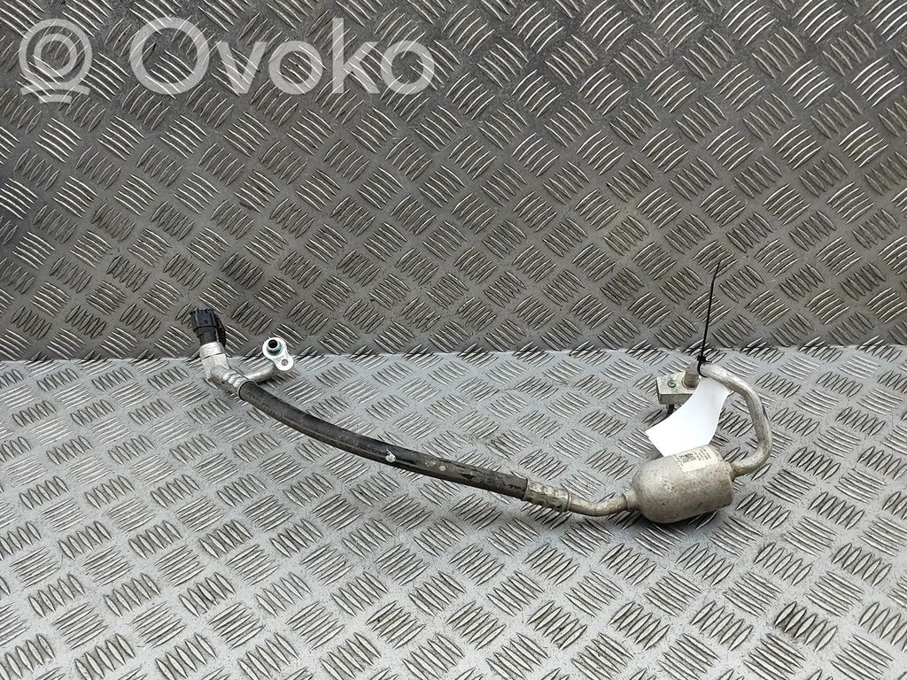 Tesla Model X Ilmastointilaitteen putki (A/C) 