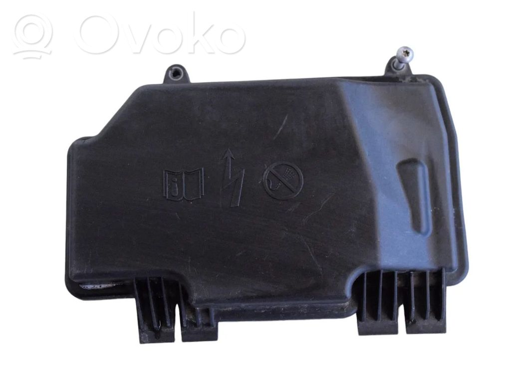 Mercedes-Benz C W205 Coperchio scatola dei fusibili