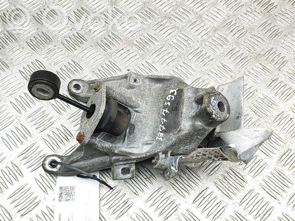 Audi A5 Engine mounting bracket 