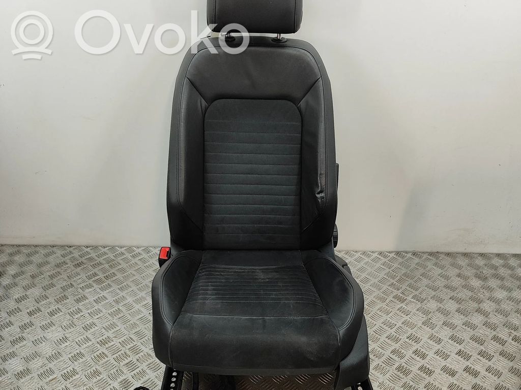 Volkswagen PASSAT B8 Siège conducteur avant 