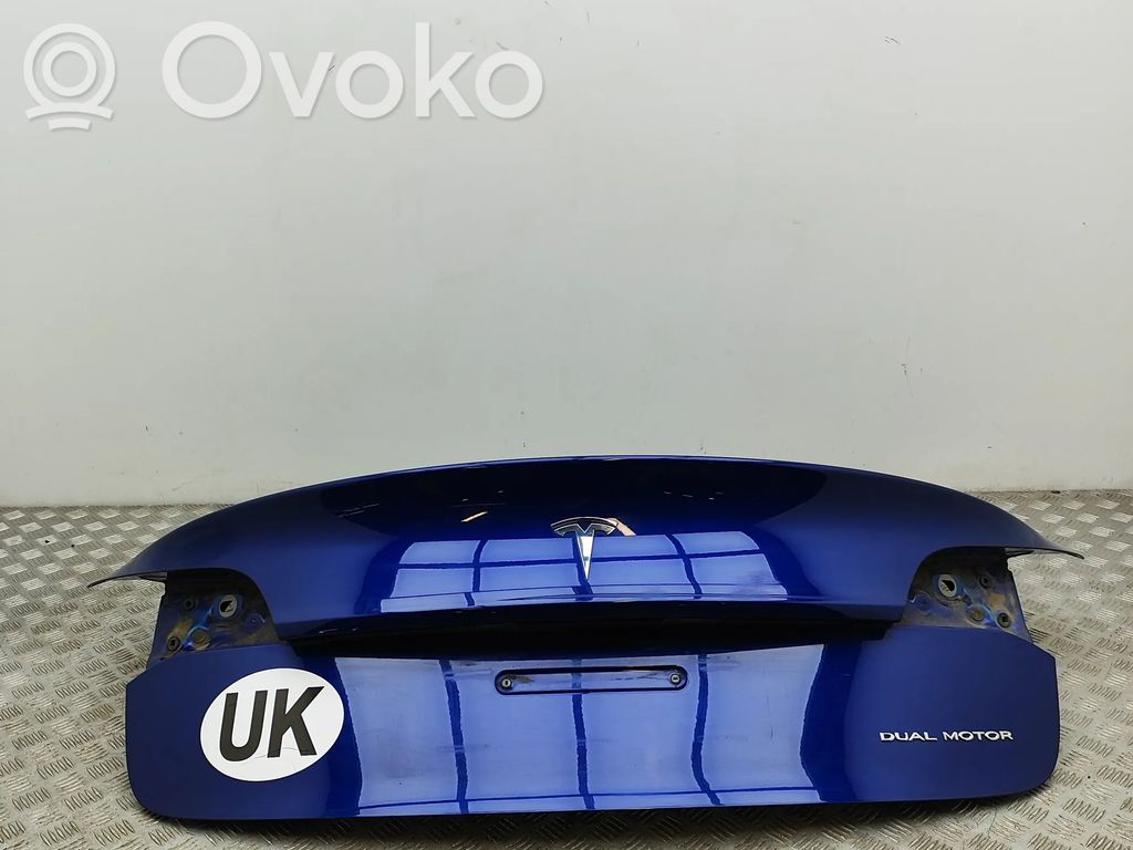 Tesla Model 3 Tailgate/trunk/boot lid 