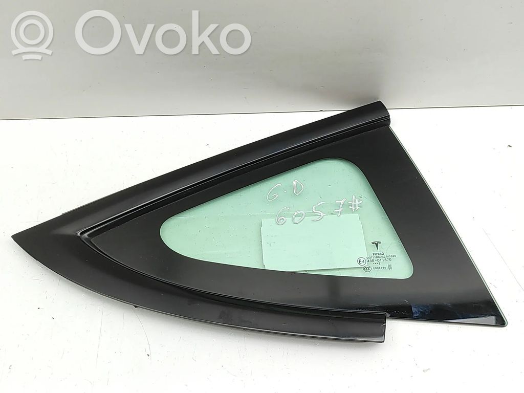 Tesla Model 3 Vidrio lateral trasero 