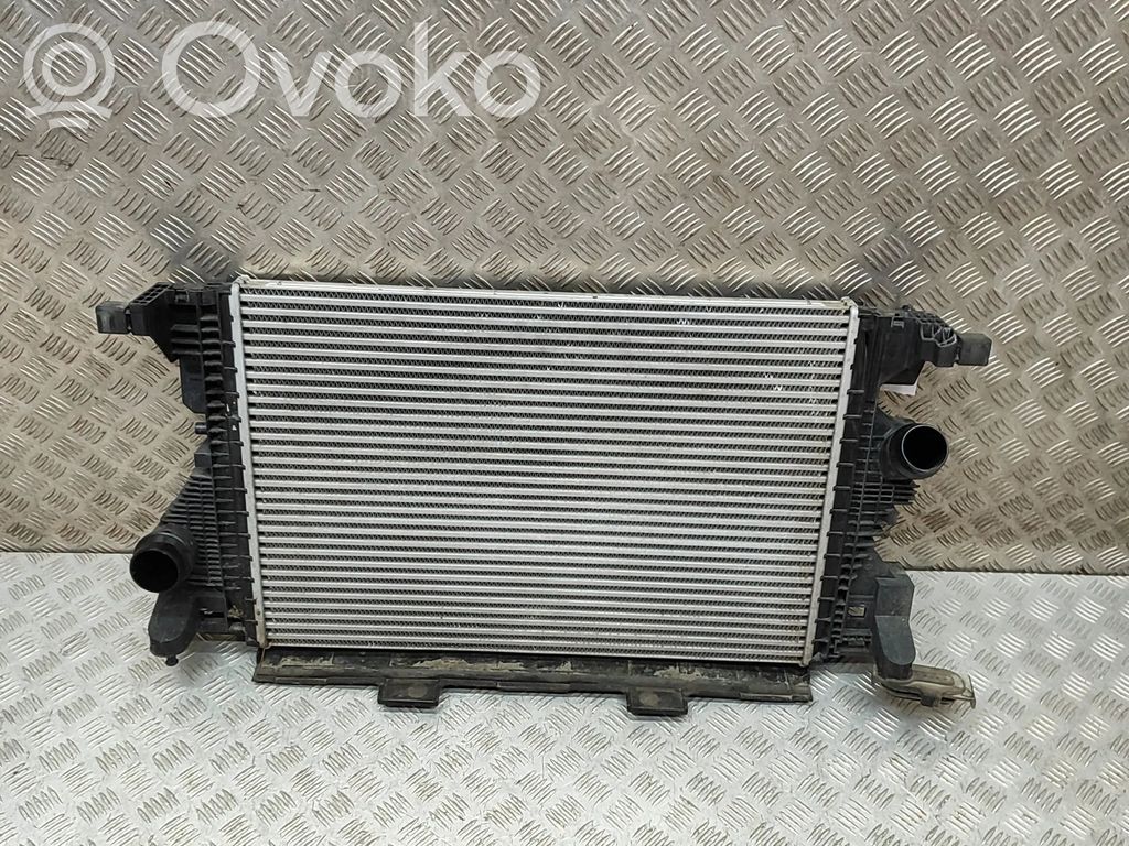 Mercedes-Benz B W247 Chłodnica powietrza doładowującego / Intercooler 