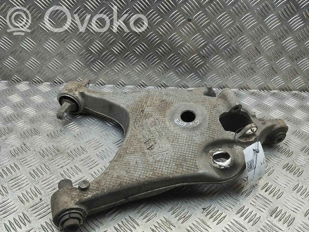 Volvo V60 Plaukti un sviras 