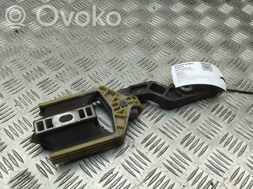 Volvo V60 Engine mount bracket 