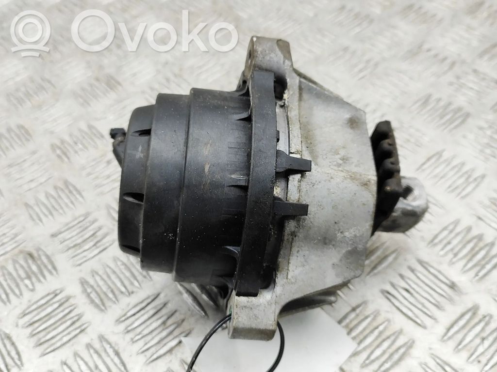BMW 7 G11 G12 Engine mount bracket 