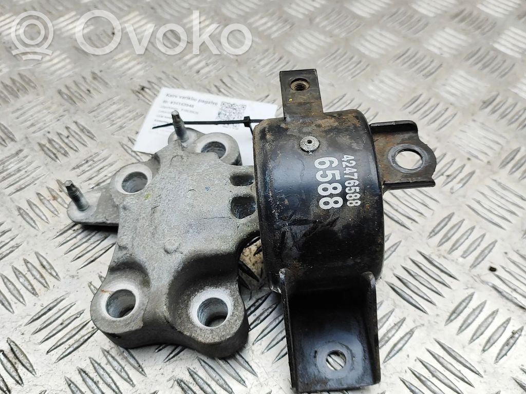 Opel Mokka Engine mount bracket 