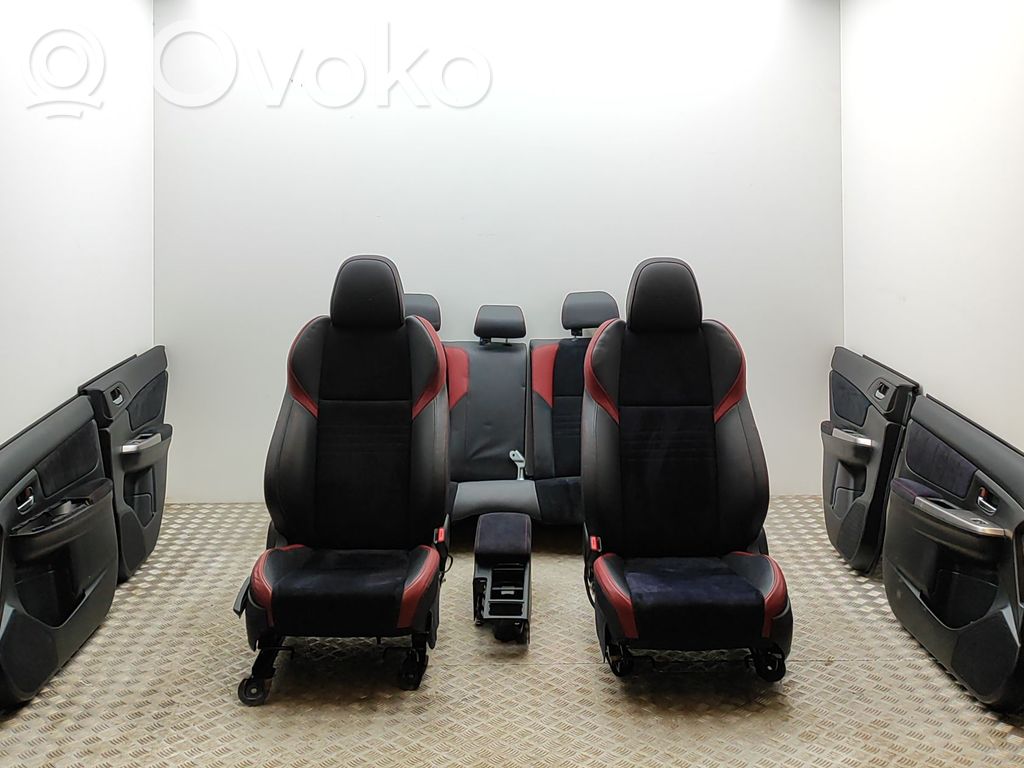 Subaru WRX Tapicerka / Komplet 