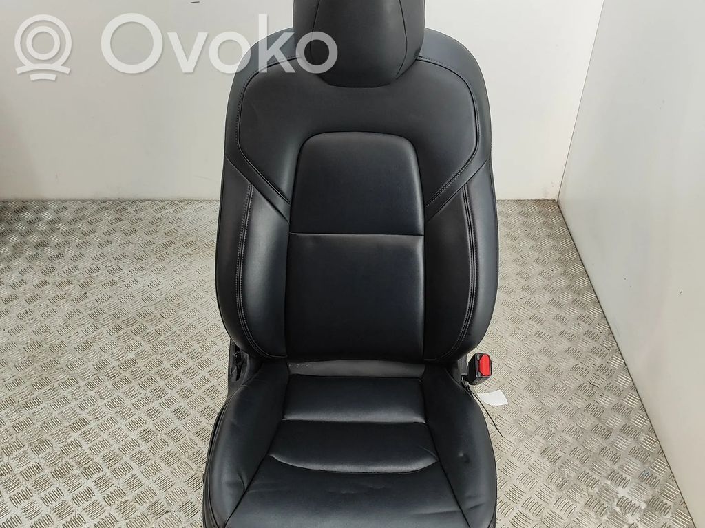 Tesla Model 3 Fotel przedni pasażera 