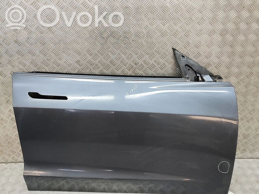 Tesla Model 3 Priekinės durys 