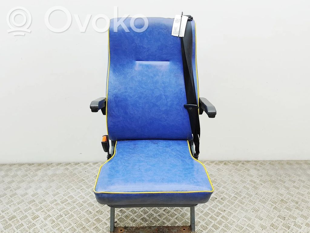 Takaistuin