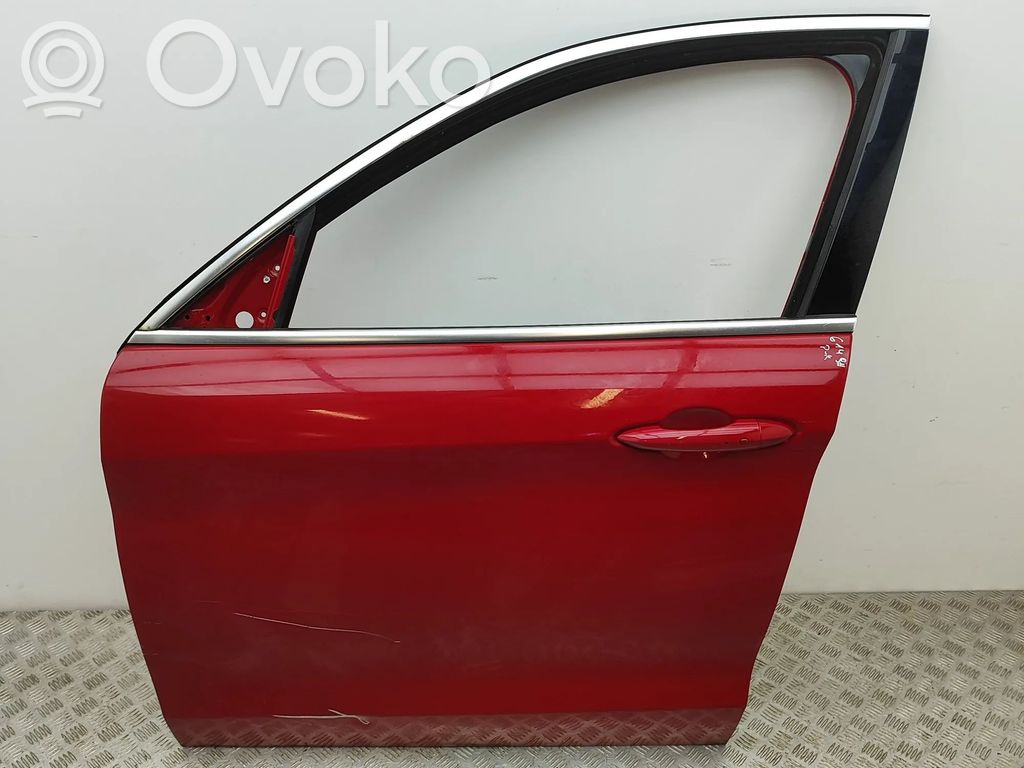 Alfa Romeo Stelvio Puerta delantera 