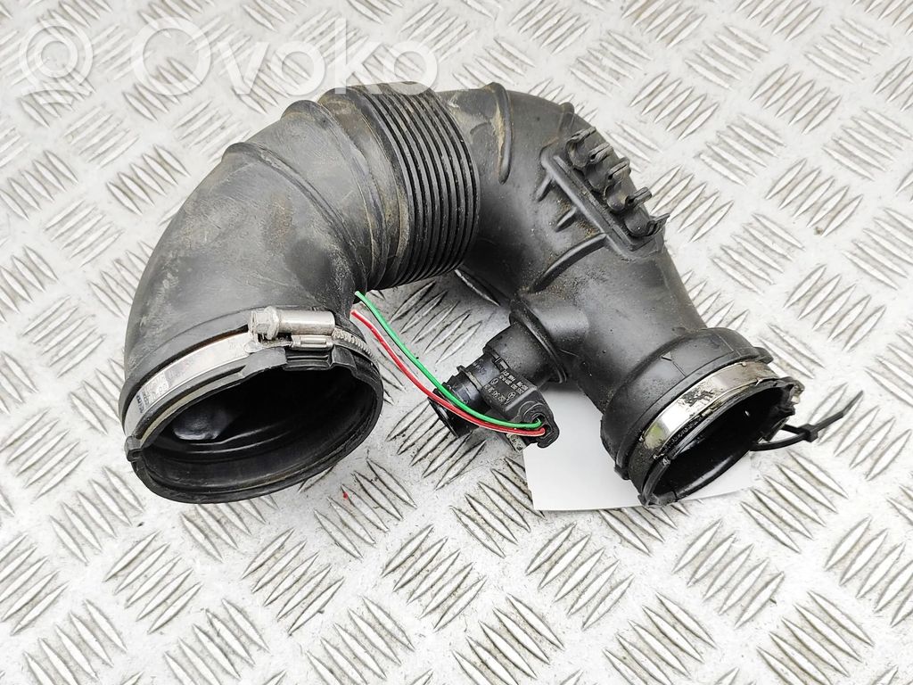 Mercedes-Benz C W204 Parte del condotto di aspirazione dell'aria 