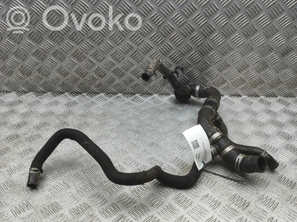 Volvo V40 Tubo flessibile del liquido di raffreddamento del motore 