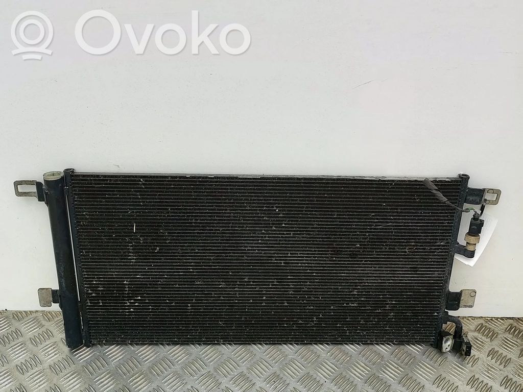 Skraplacz / Chłodnica klimatyzacji   8W0816421C