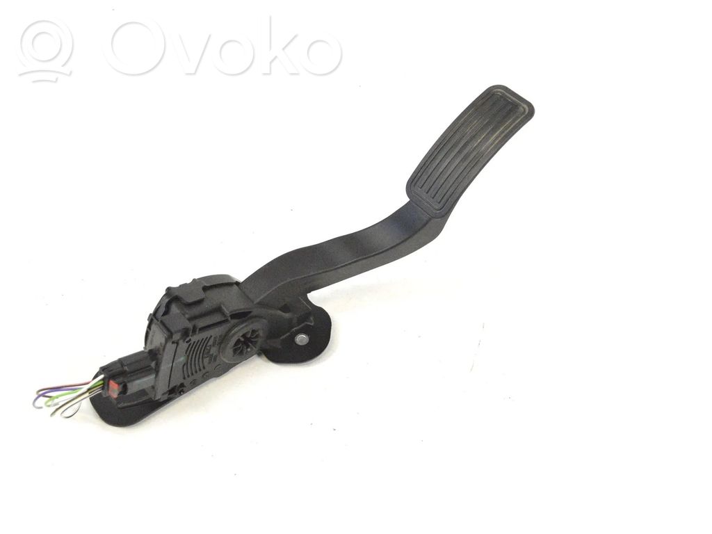 Akceleratoriaus pedalas   BE5C9F836AA,6PV93337017