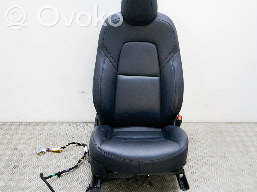 Fotel przedni pasażera   145694300C