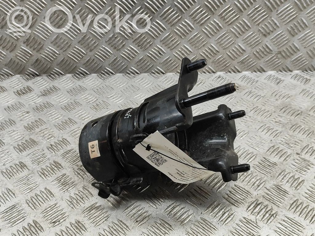 Toyota RAV 4 (XA50) Engine mount bracket 