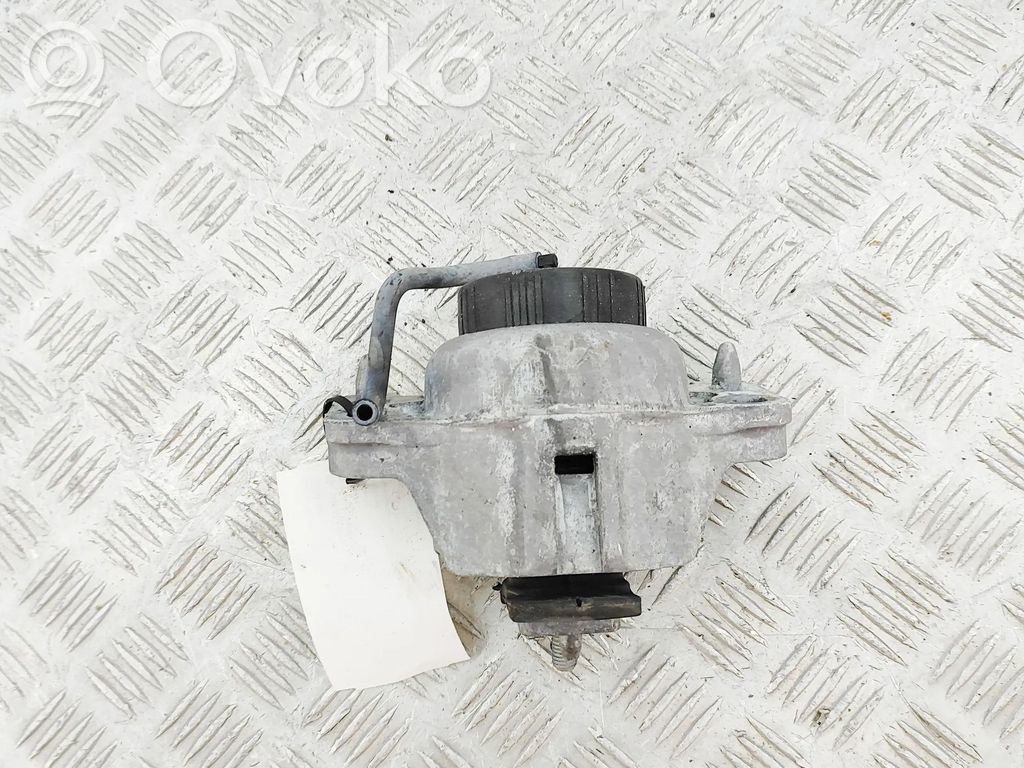 Jaguar XE Engine mount bracket 