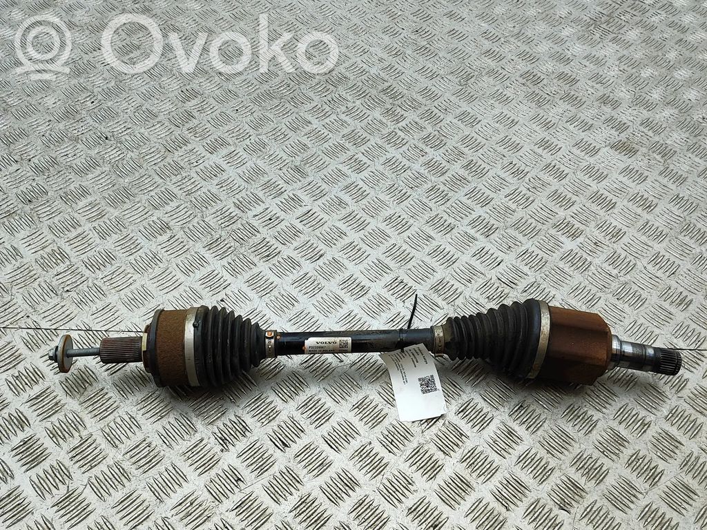 Volvo XC40 Półoś przednia 
