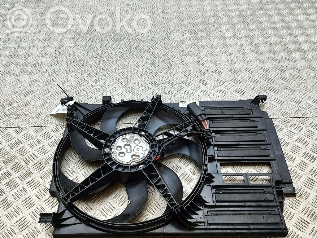 BMW 2 F44 Suport ventilator radiator 