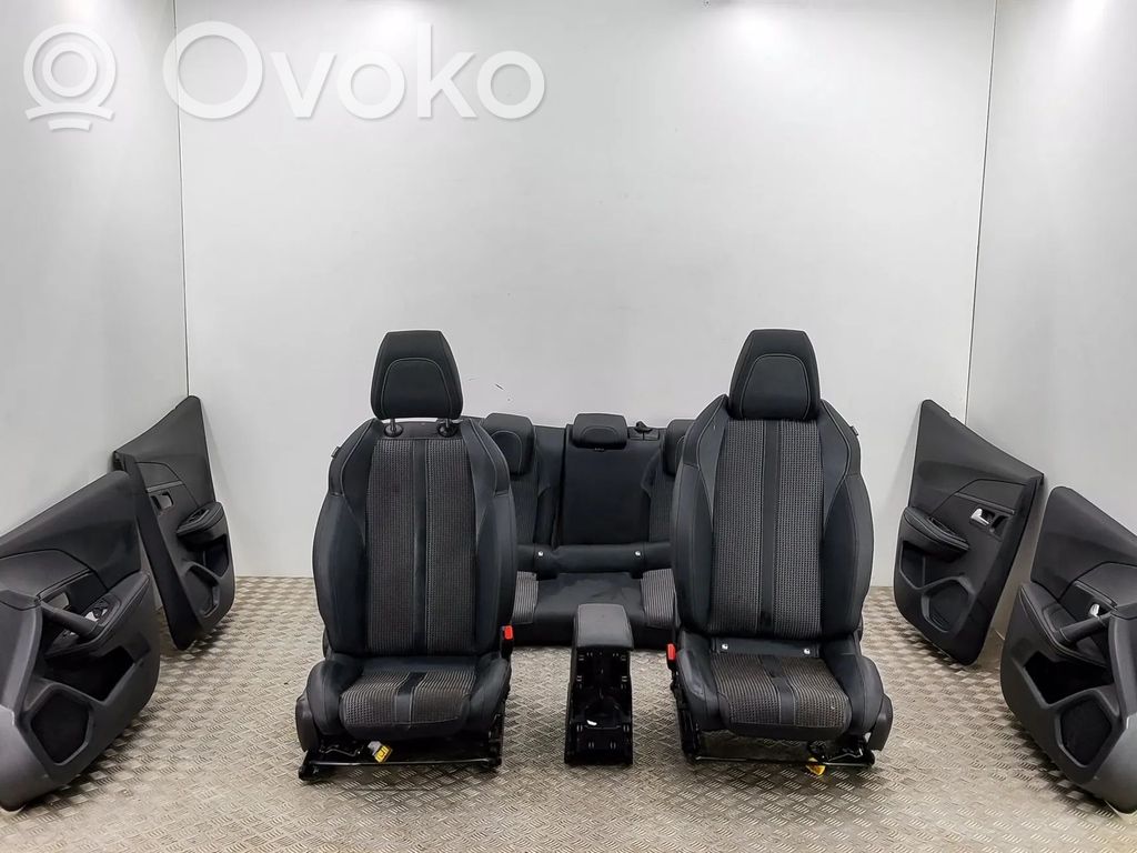 Peugeot 2008 II Set interni 