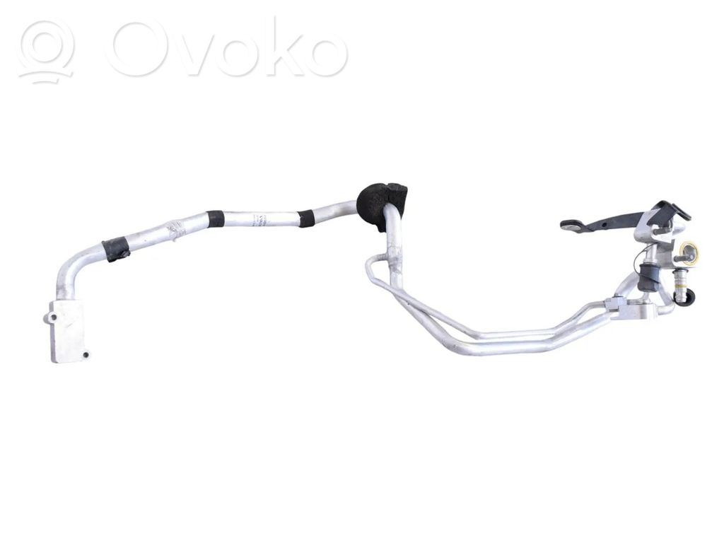 Ilmastointilaitteen putki (A/C)   31694242