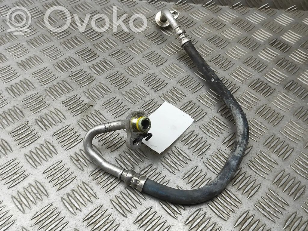 Volvo V60 Ilmastointilaitteen putki (A/C) 