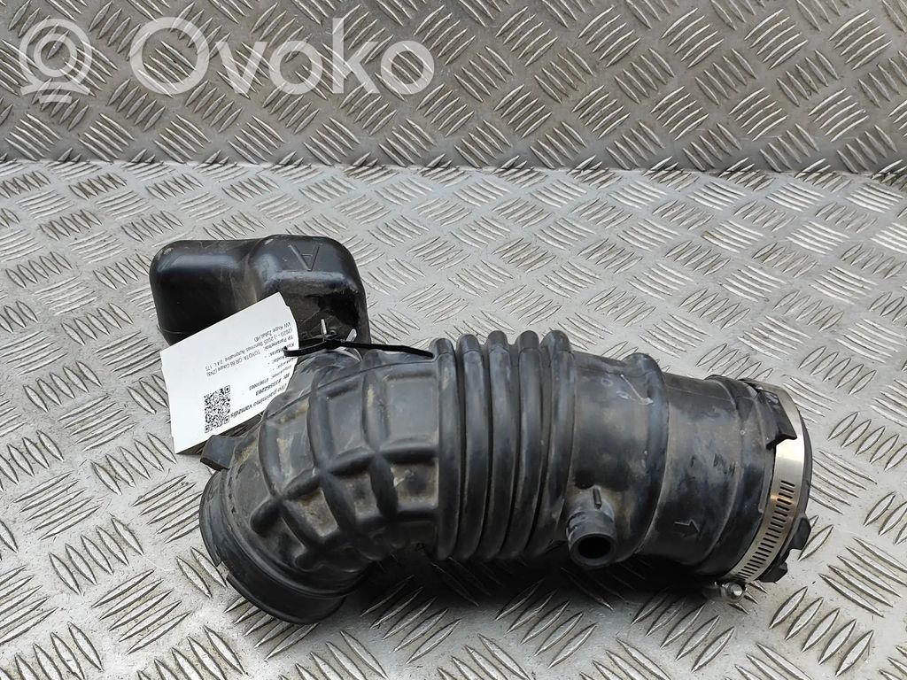 Część rury dolotu powietrza   SU00310479,A43CA07