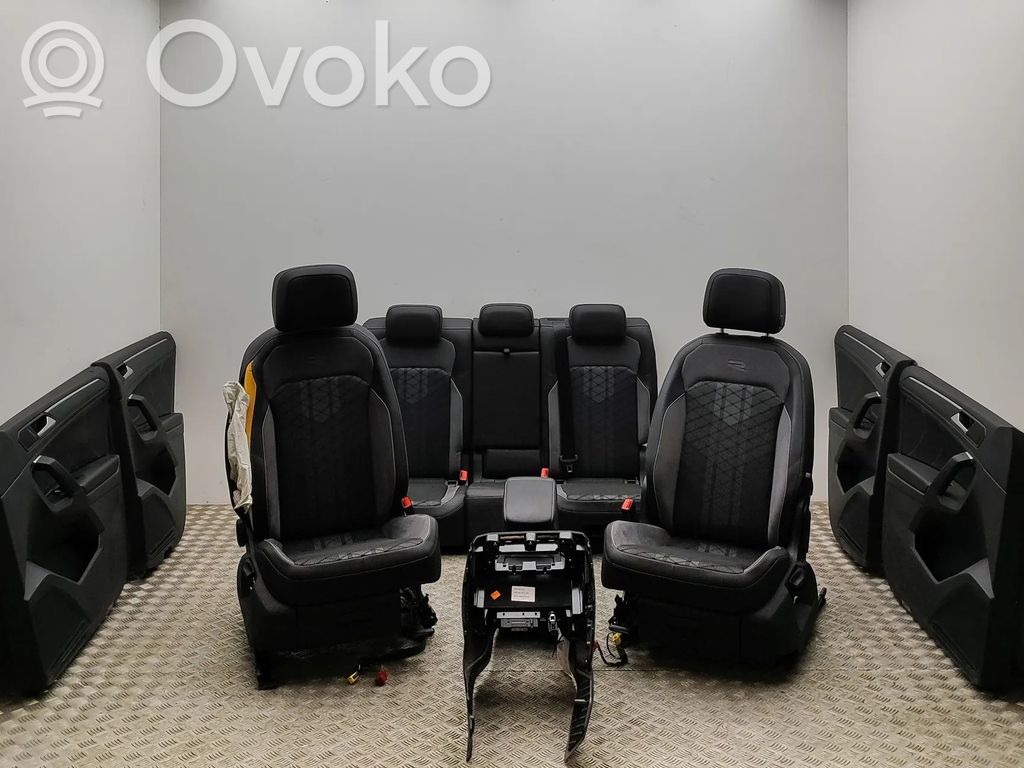 Set interni   2Q4881106L,2Q4881105L,5NA863319A