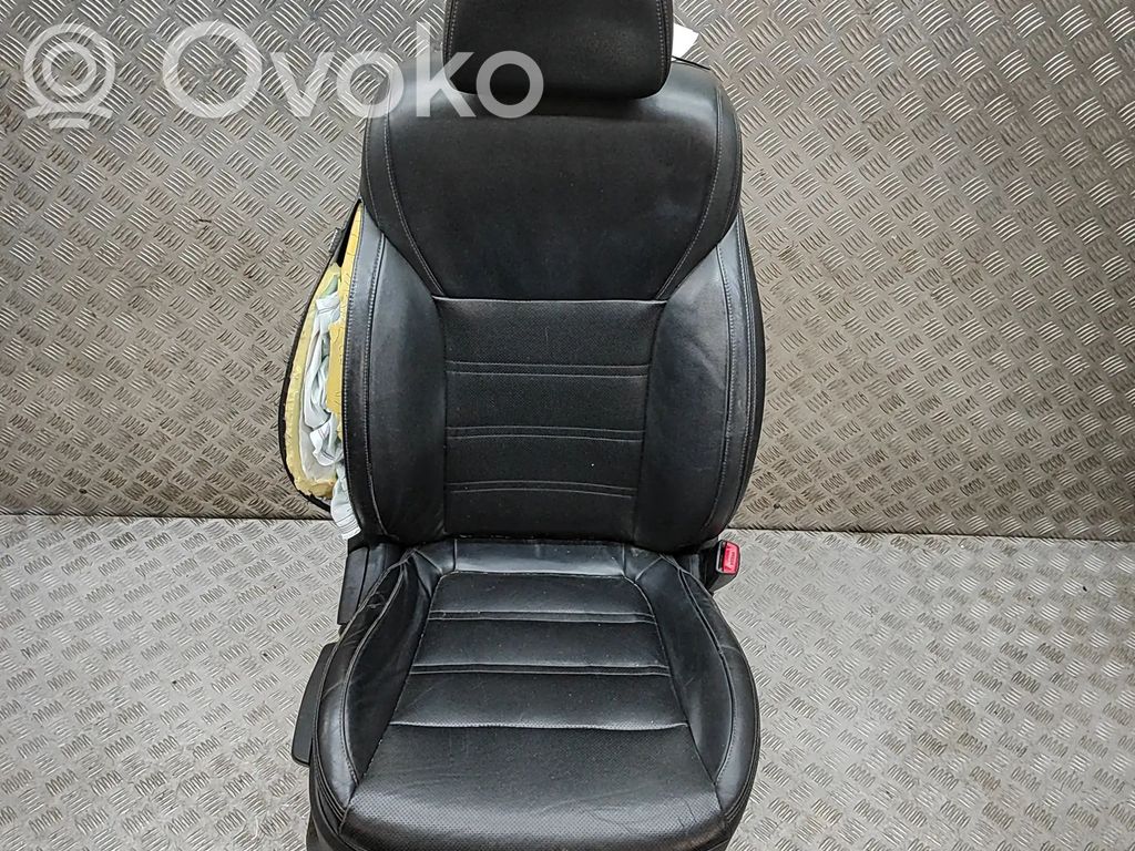 Beifahrersitz   88400C5AP0C58,88200C5AU1C58