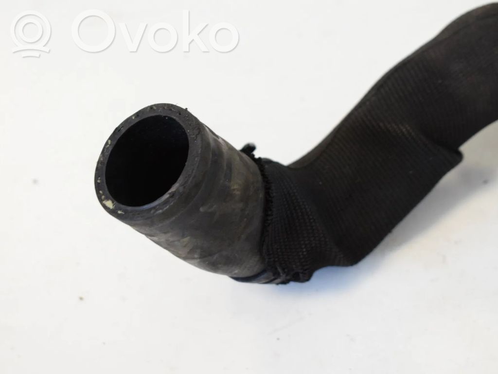 Audi A4 S4 B8 8K Tubo flessibile del liquido di raffreddamento del motore