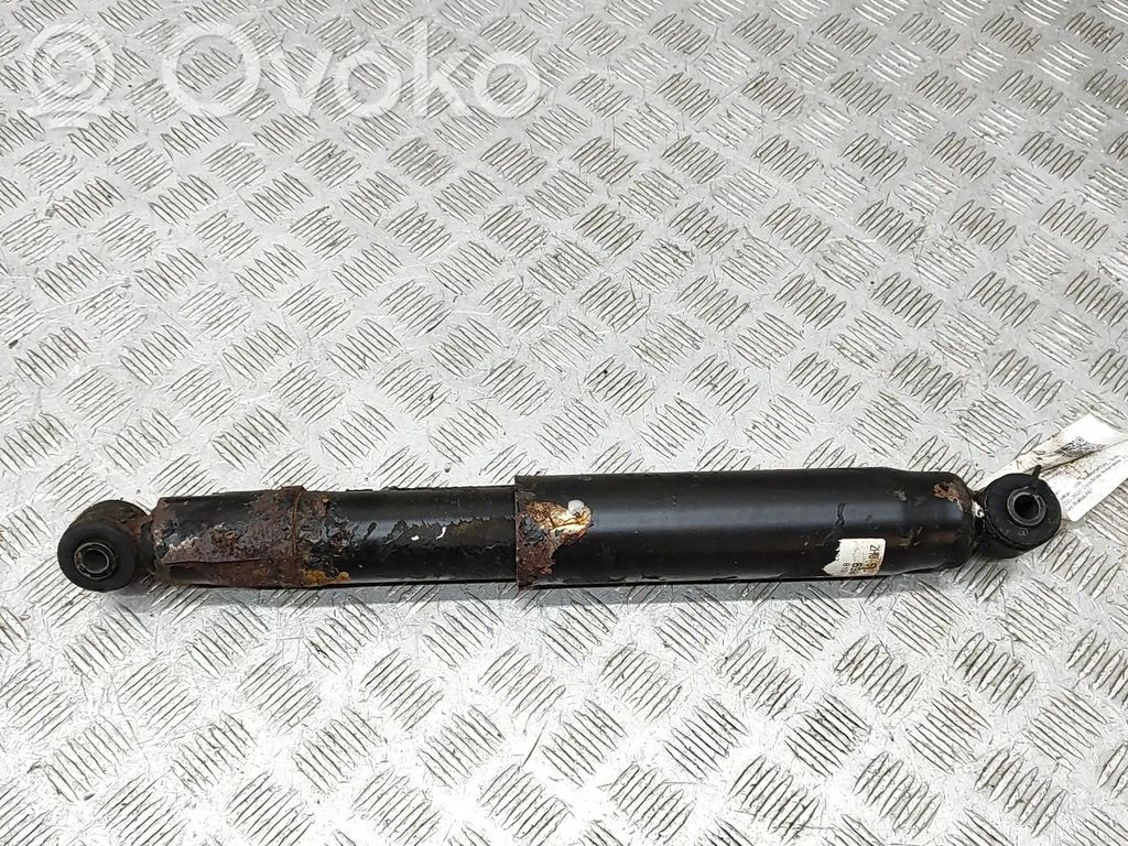 Volkswagen Amarok Takaiskunvaimennin
