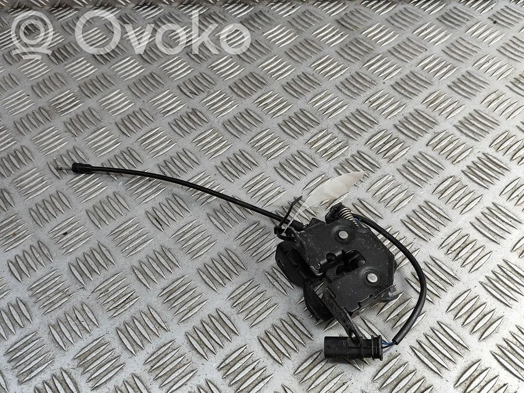 Polestar 2 Spyna variklio dangčio 