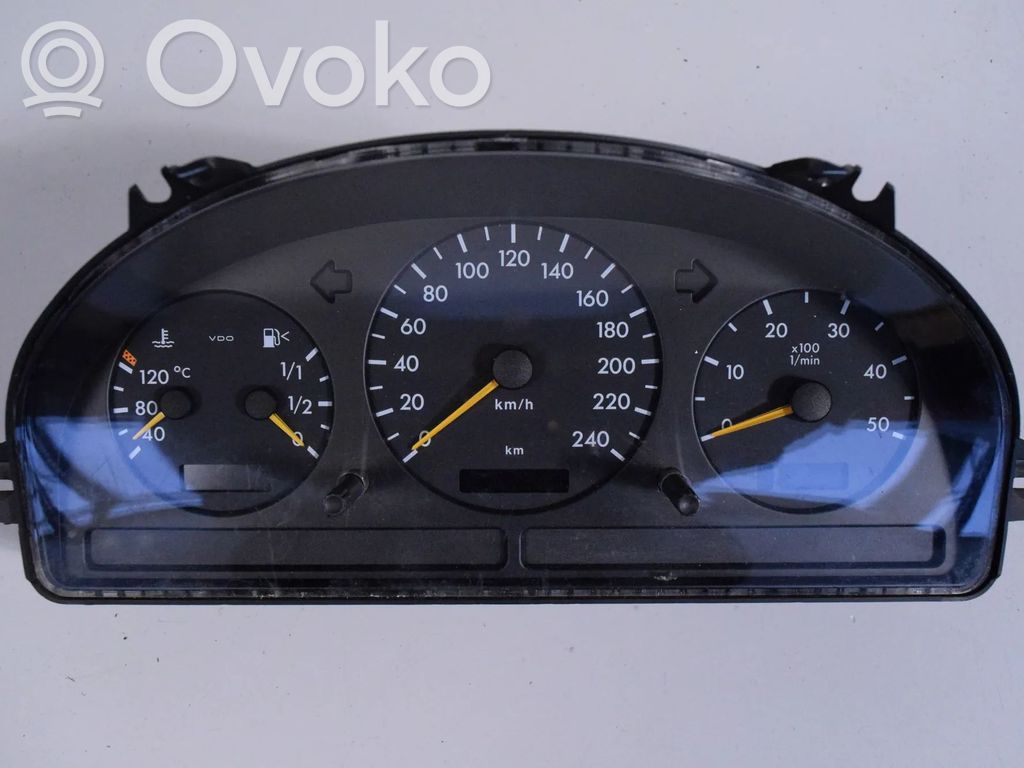 Mercedes-Benz ML W163 Geschwindigkeitsmesser Cockpit 