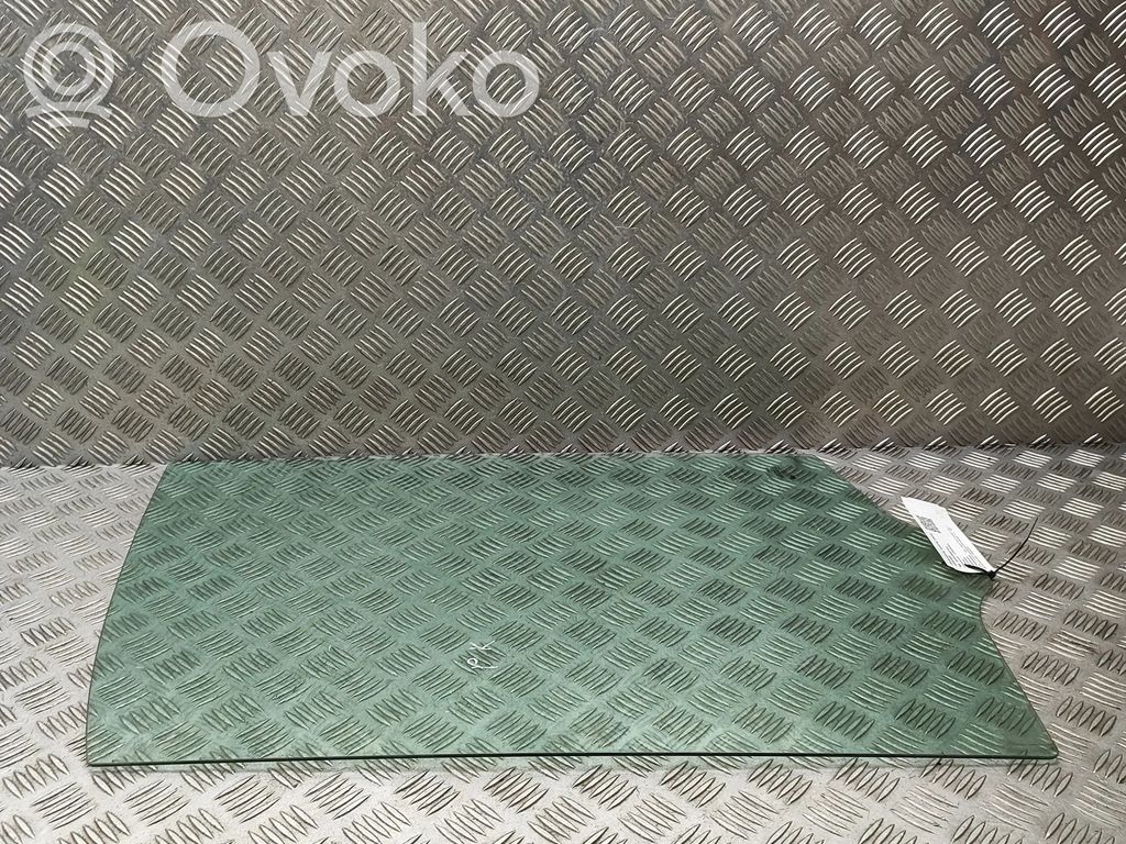 Volkswagen Crafter Etuoven ikkunalasi, neliovinen malli 