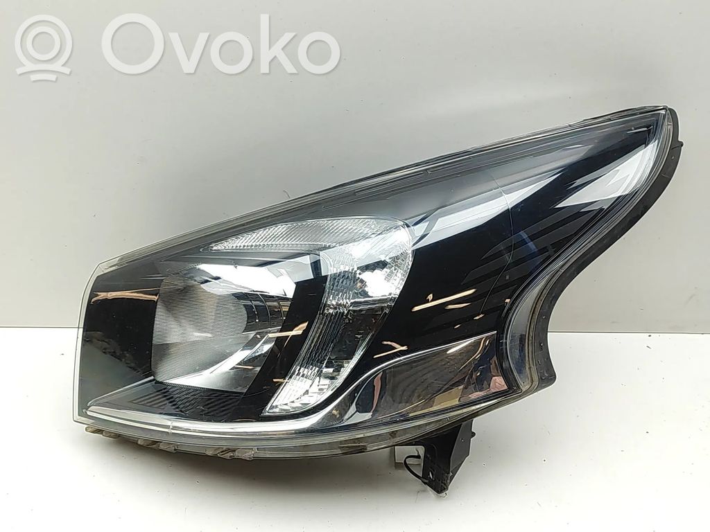 Opel Vivaro Phare frontale