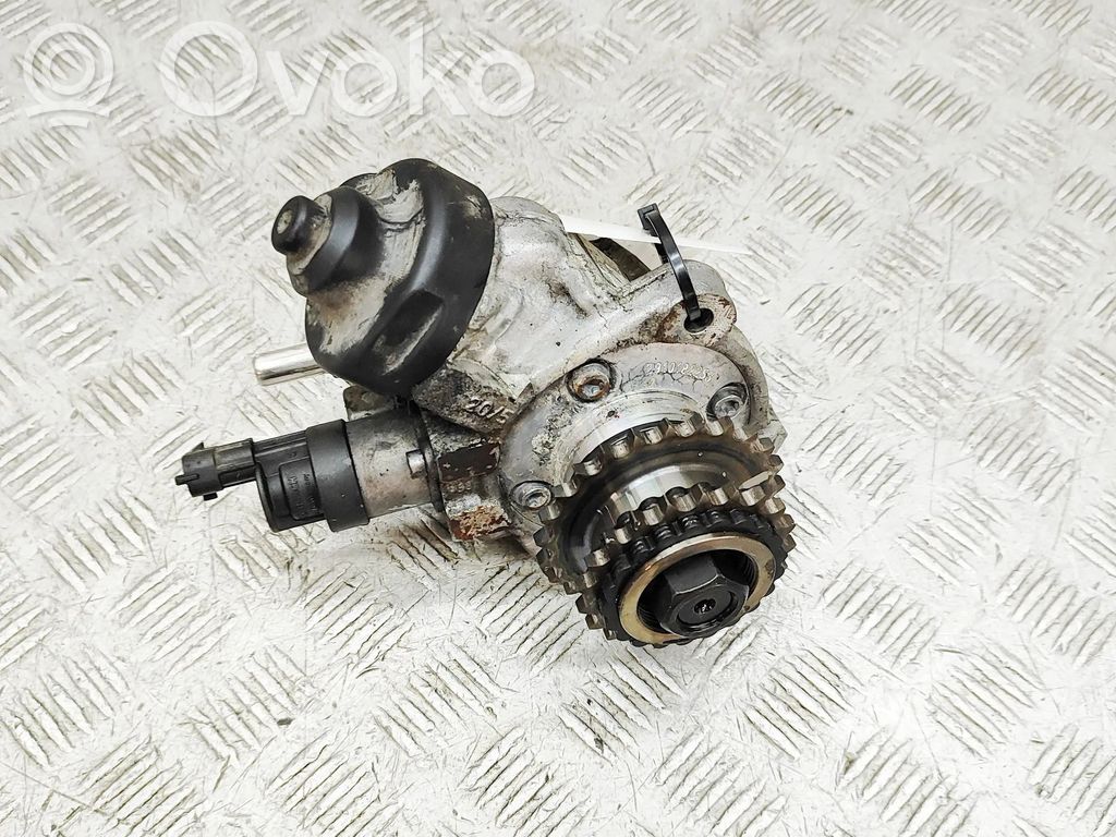 Bomba mecánica de combustible   0445010598,331002F600