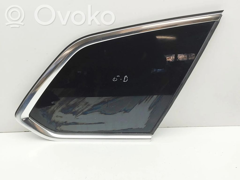 Volkswagen Touareg III Vitre latérale arrière