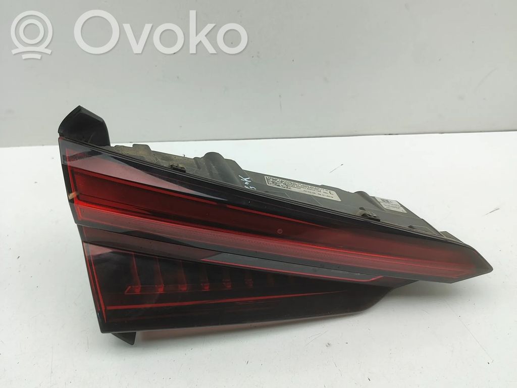 Audi A5 Lampă spate în capacul portbagajului 