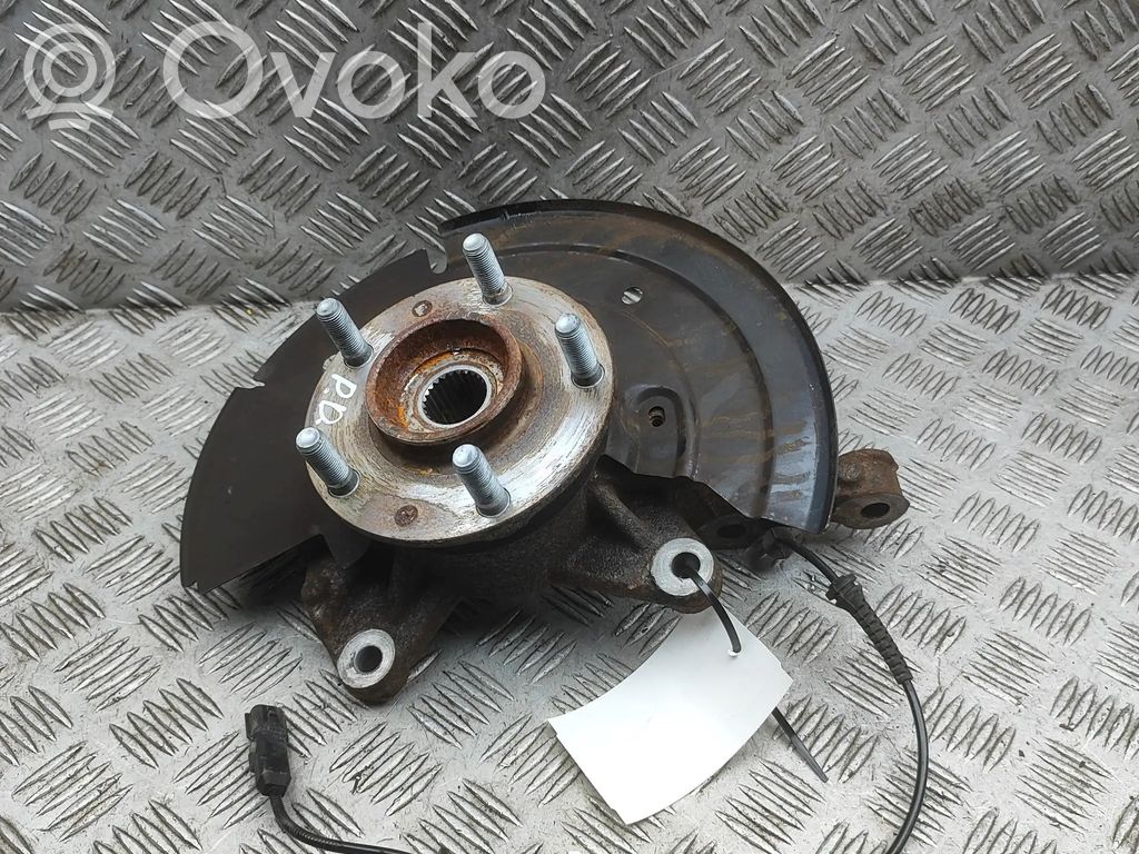 Renault Arkana Cubo de rueda delantera