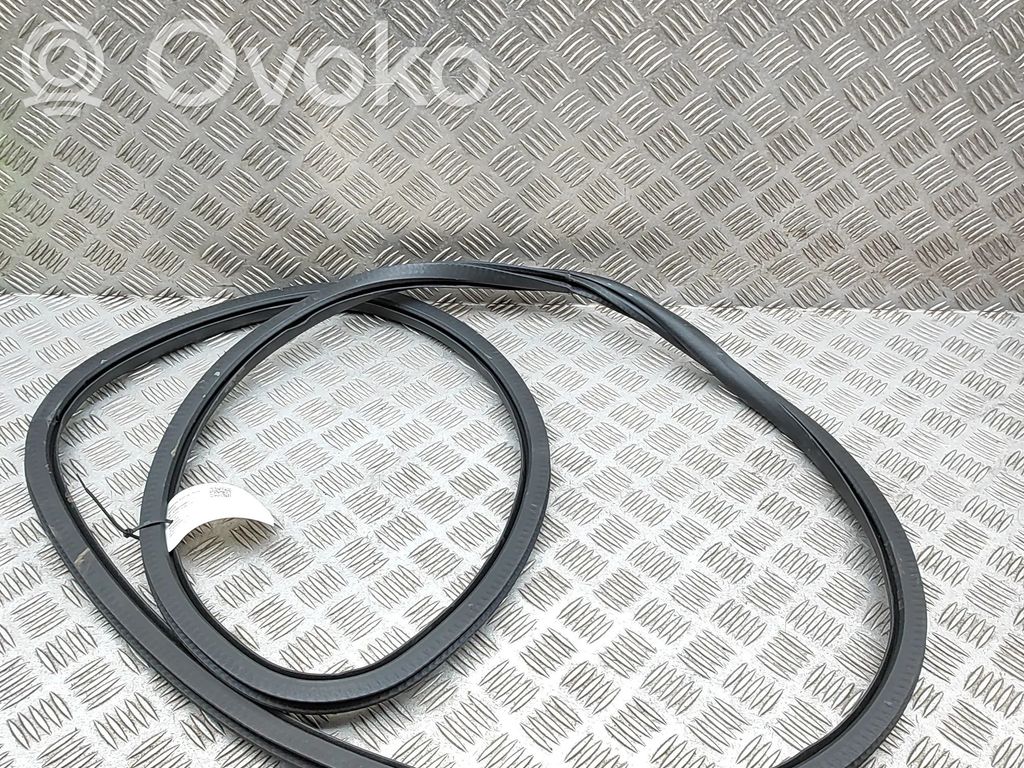 Mercedes-Benz GLE W167 Gumowa uszczelka drzwi tylnych 
