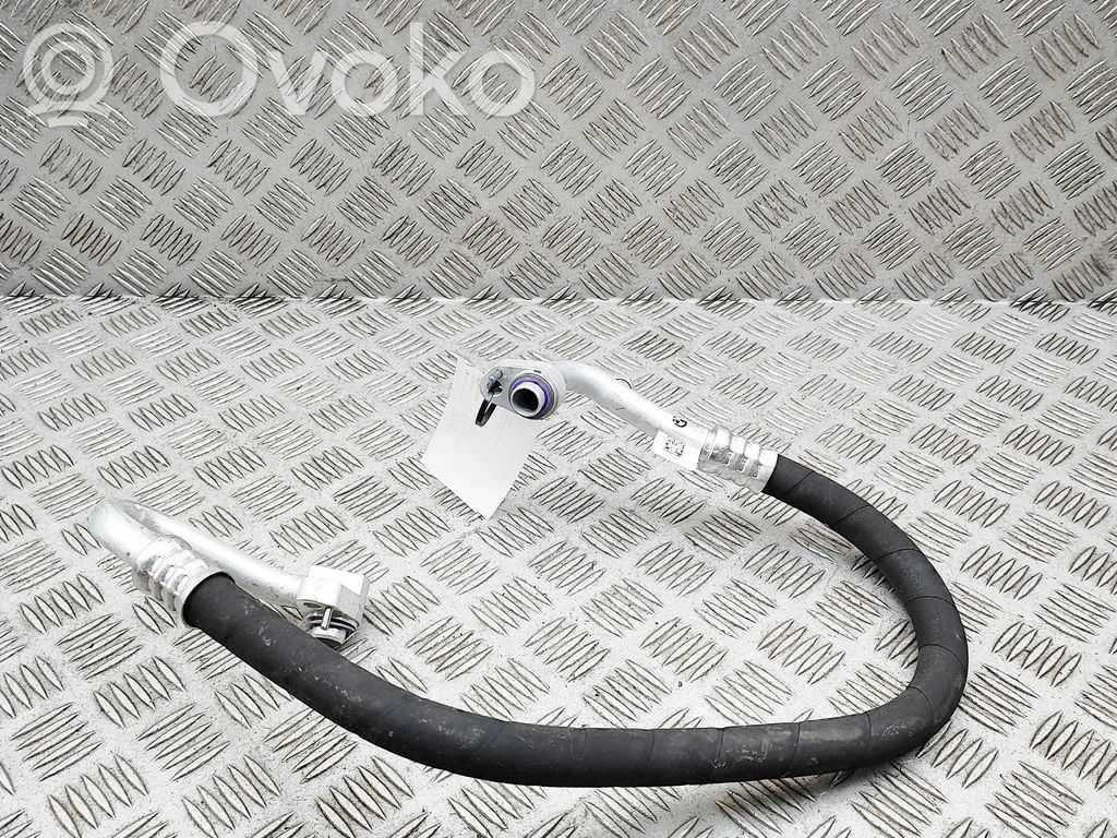 Ilmastointilaitteen putki (A/C)   9493987