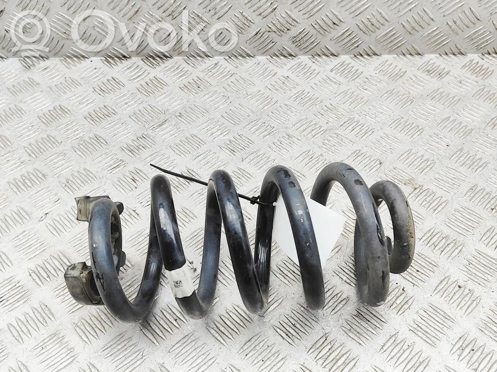 Volkswagen ID.7 Arc elicoidal spate 